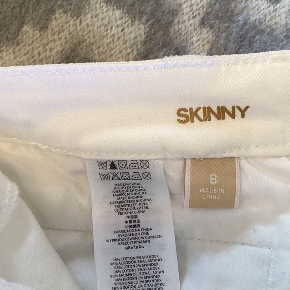 Michael Kors Skinny Jeans, White, Size 8, Gold hardware, zippered legs - Picture 3 of 8